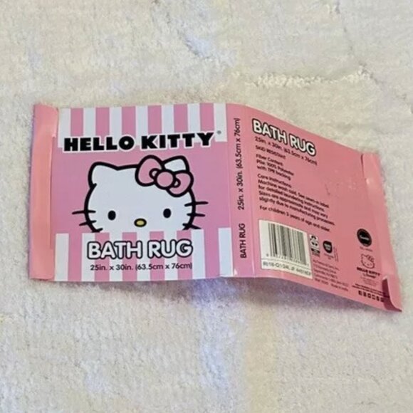 NWT Hello Kitty Bath Mat Rug White Fluffy Rug - Picture 8 of 9